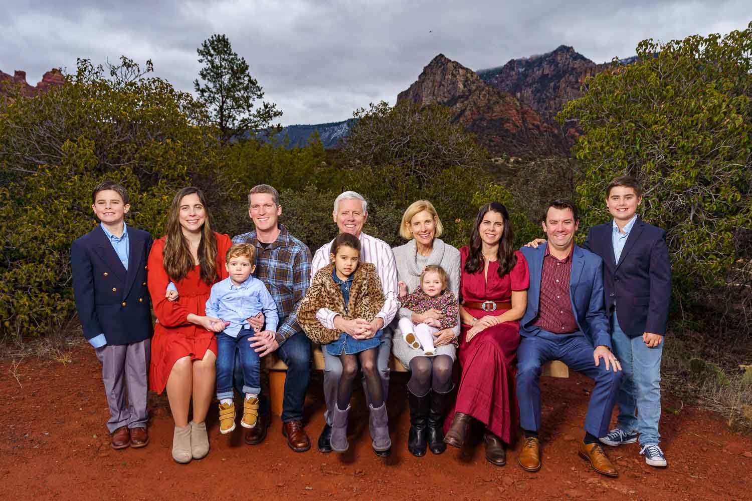 formal-family-photo-shoot-sedona formal family photo shoot sedona