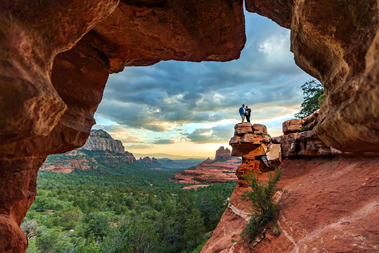 sunset-tunnel-sedona-merry go round rock Best view in Sedona near downtown, this was taken from Merry Go Round rock off of Scnebly Hill Road at sunset.