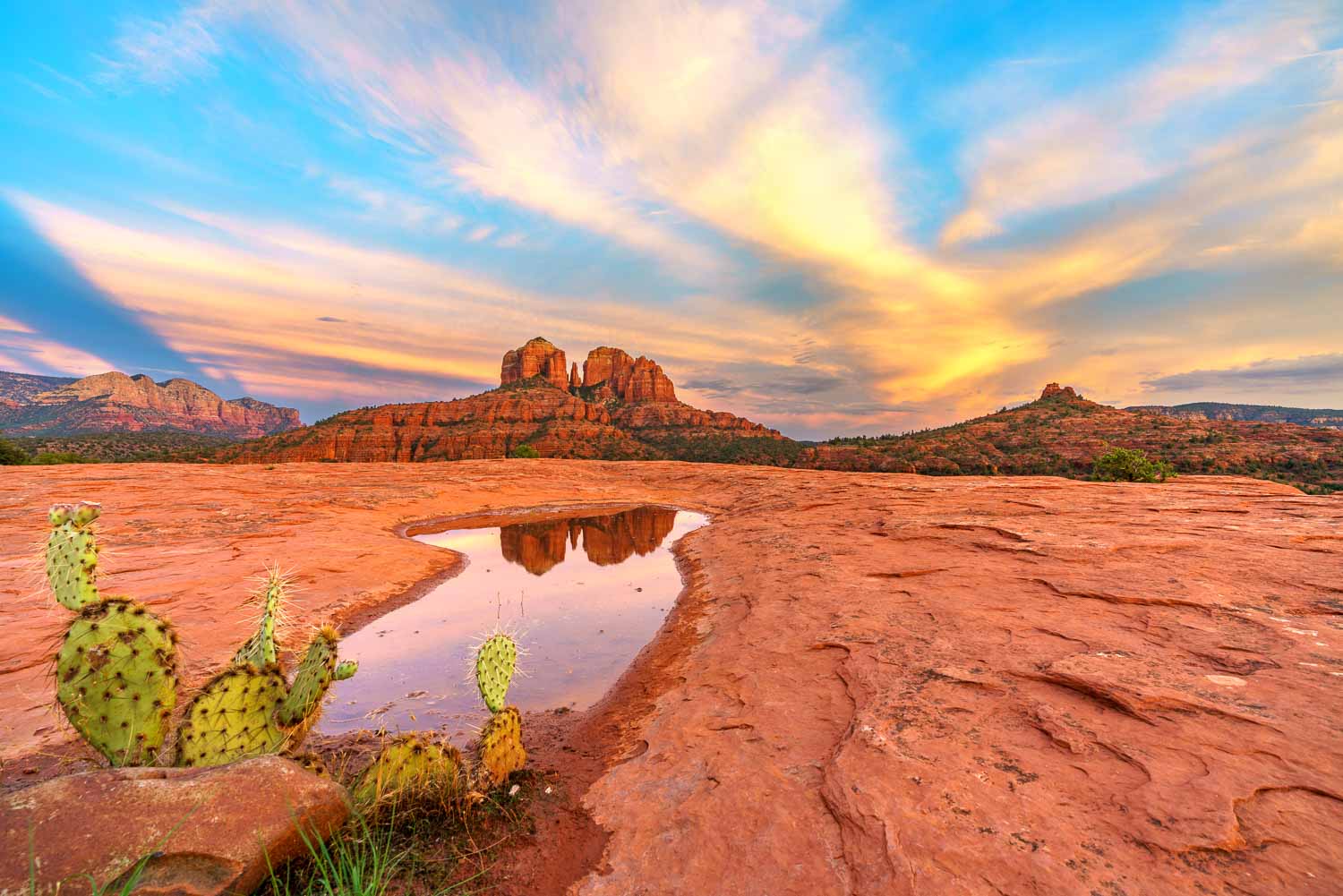 Beautiful sunset at one of the best views in Sedona, Secret Slickrock.
