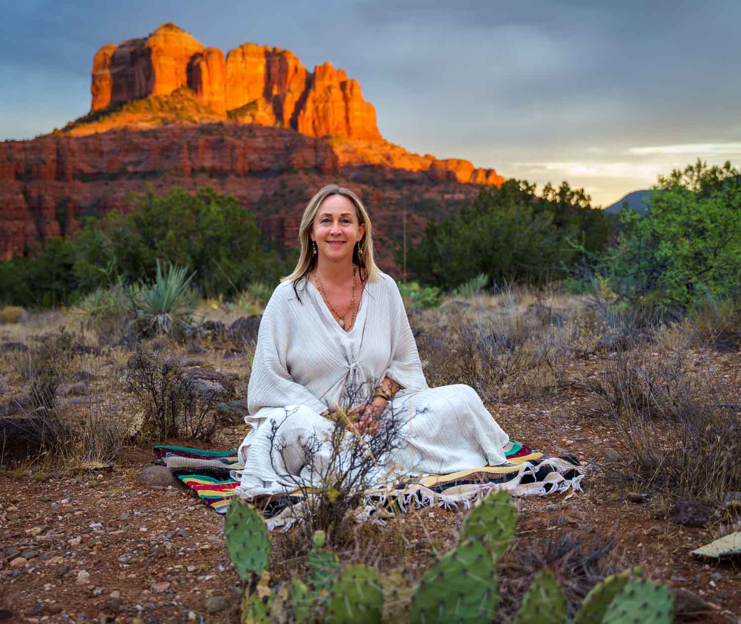 sedona arizona portrait photography cathedral rock 3 woman meditating cathedral rock